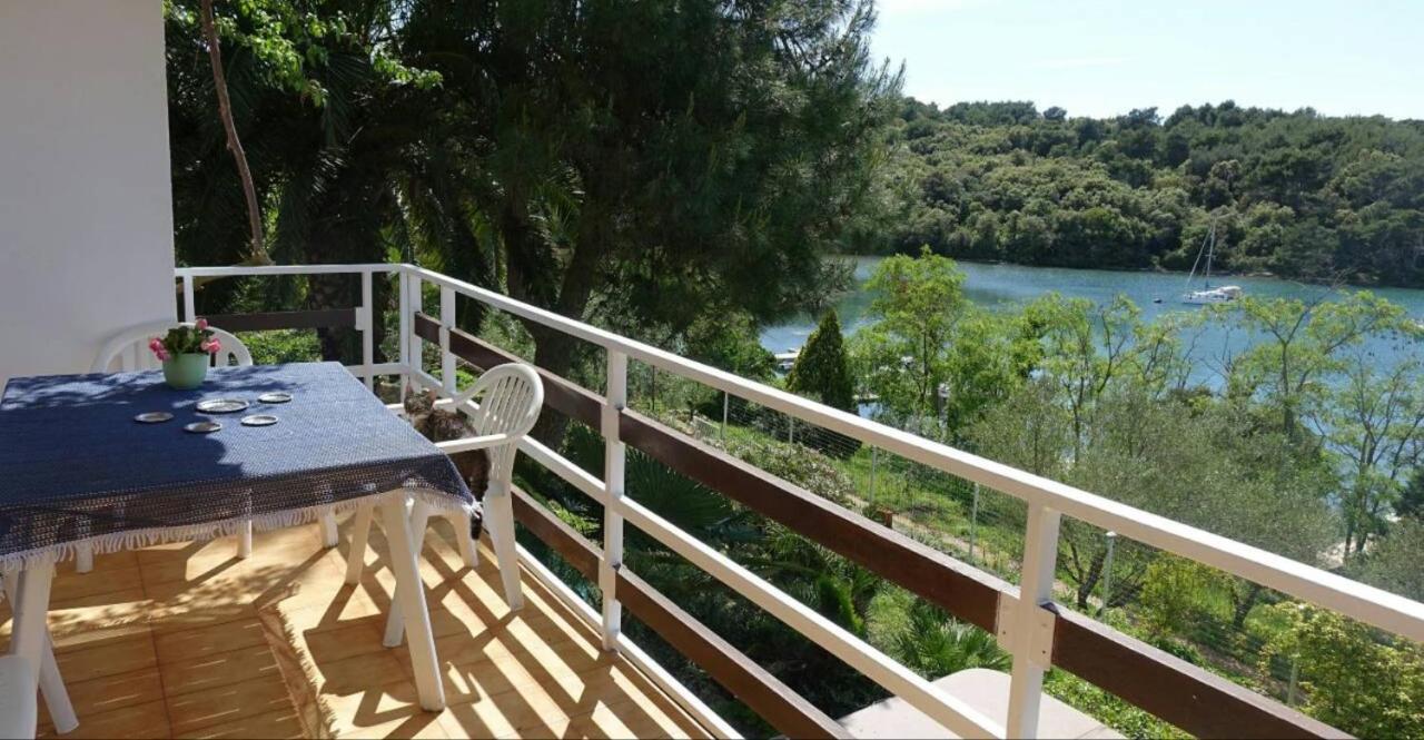 Calm Sea View Apartment Banjole Bagian luar foto